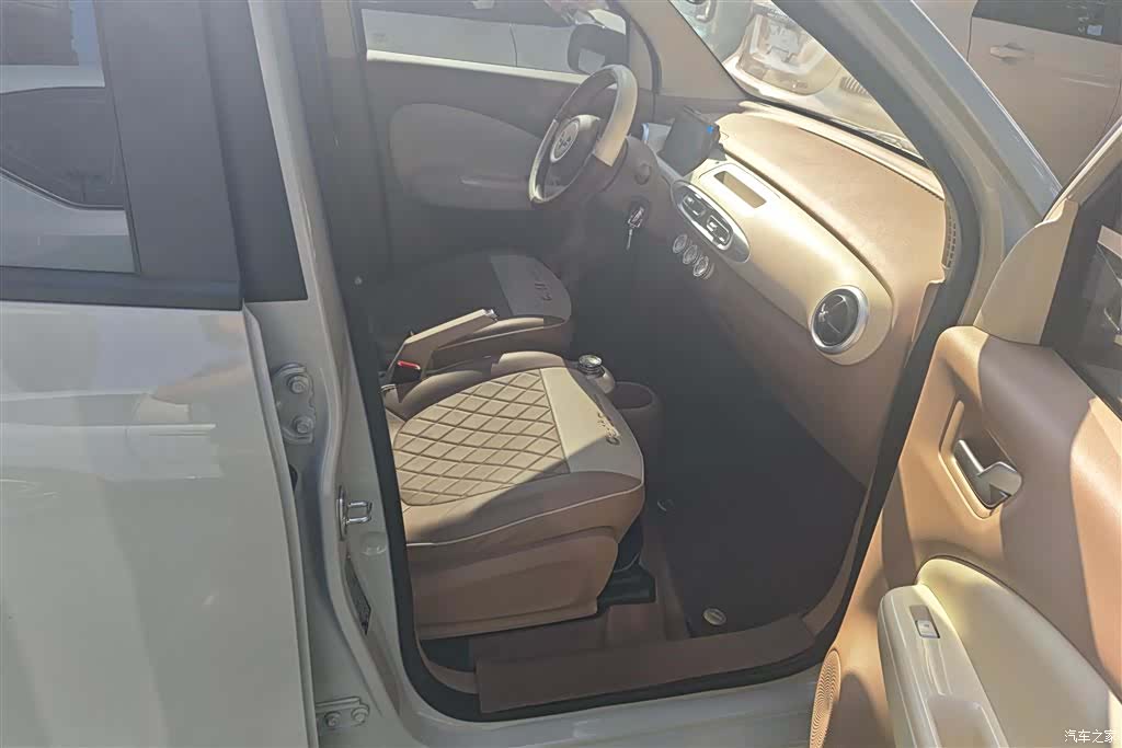Wuling MINIEV, 2025 8
