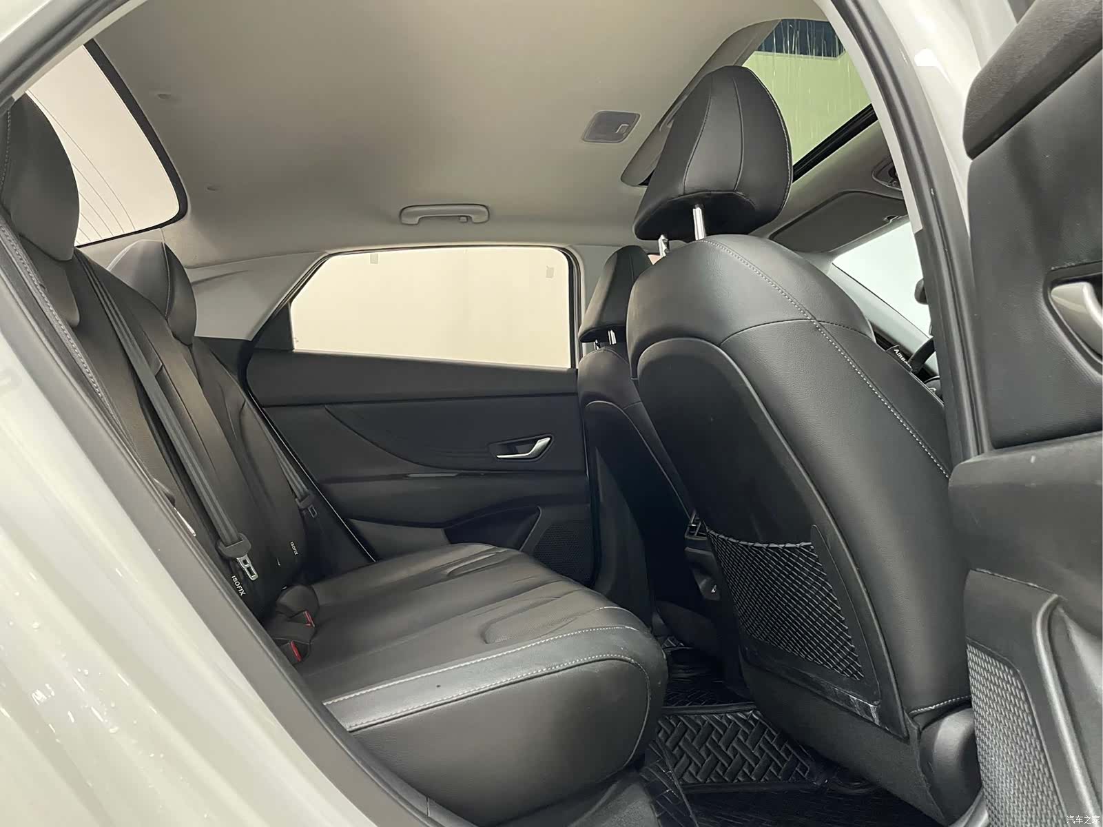 Hyundai Elantra, 2023 12