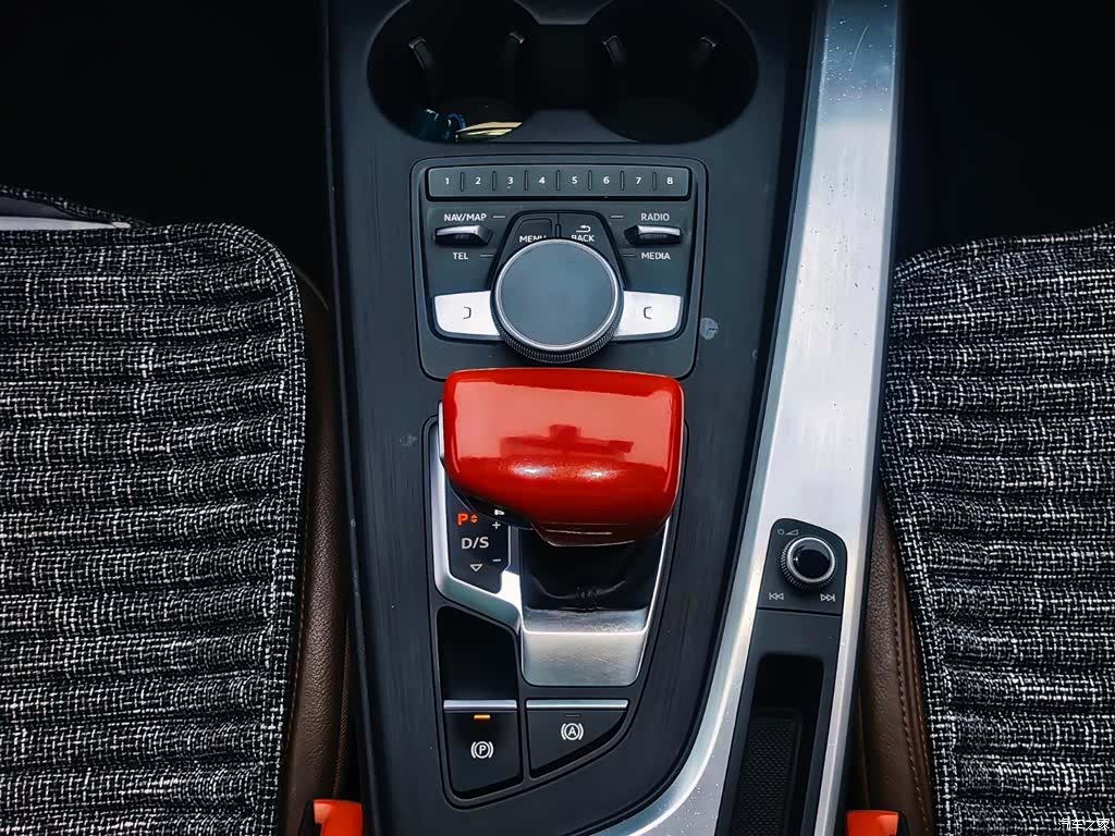 Audi A4L, 2018 15