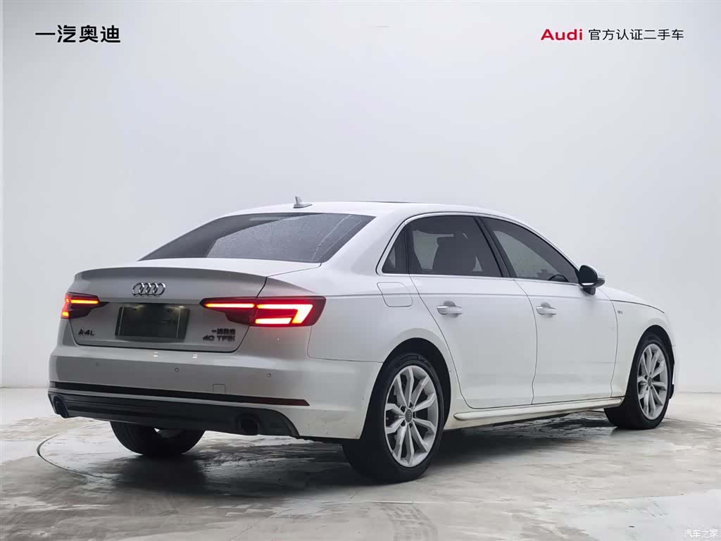 Audi A4L, 2018 все фото