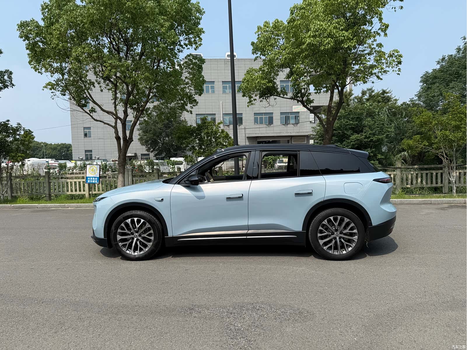 NIO ES6, 2023 8