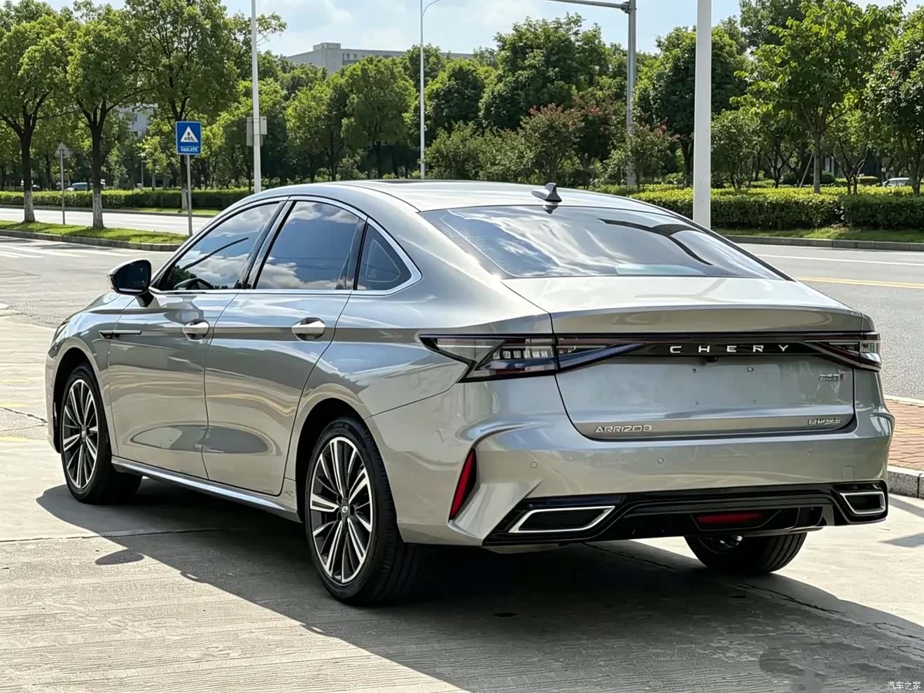 Chery Arrizo 8, 2023 все фото