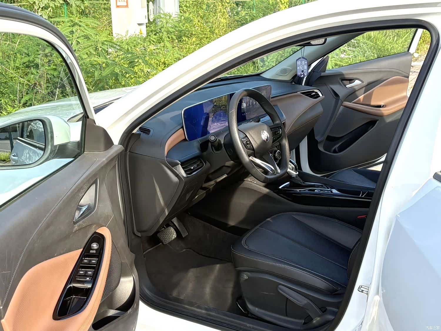 Buick Verano, 2022 10