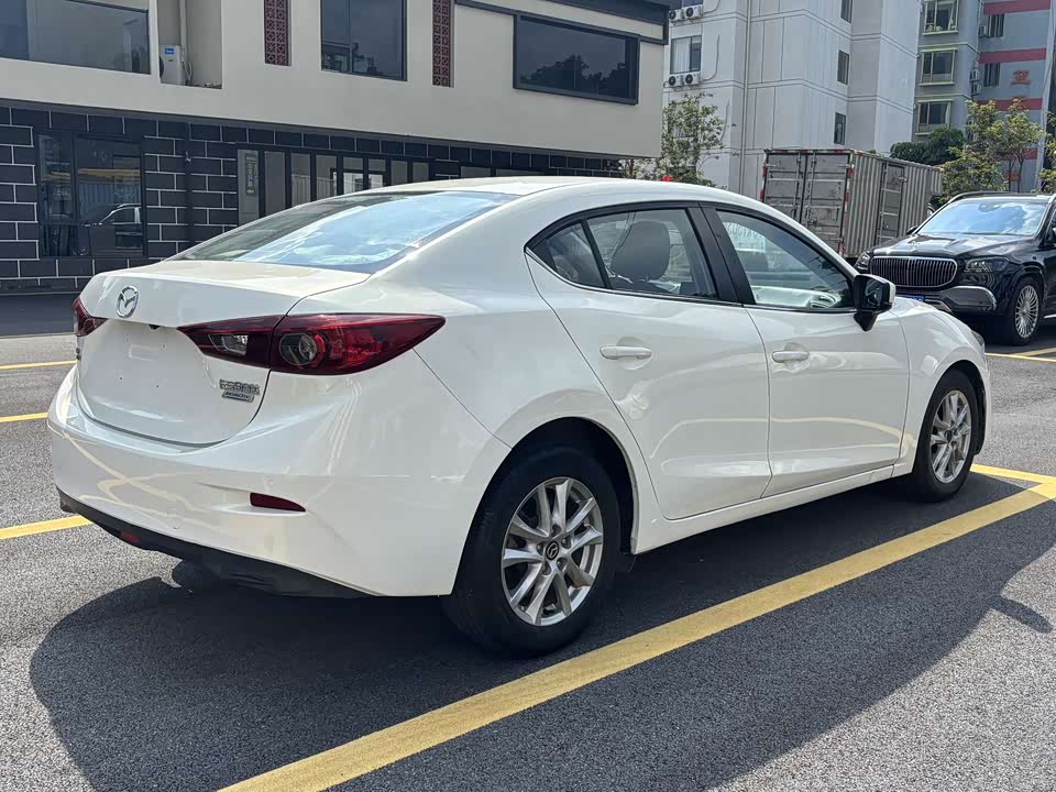 Mazda 3 Angkesaila