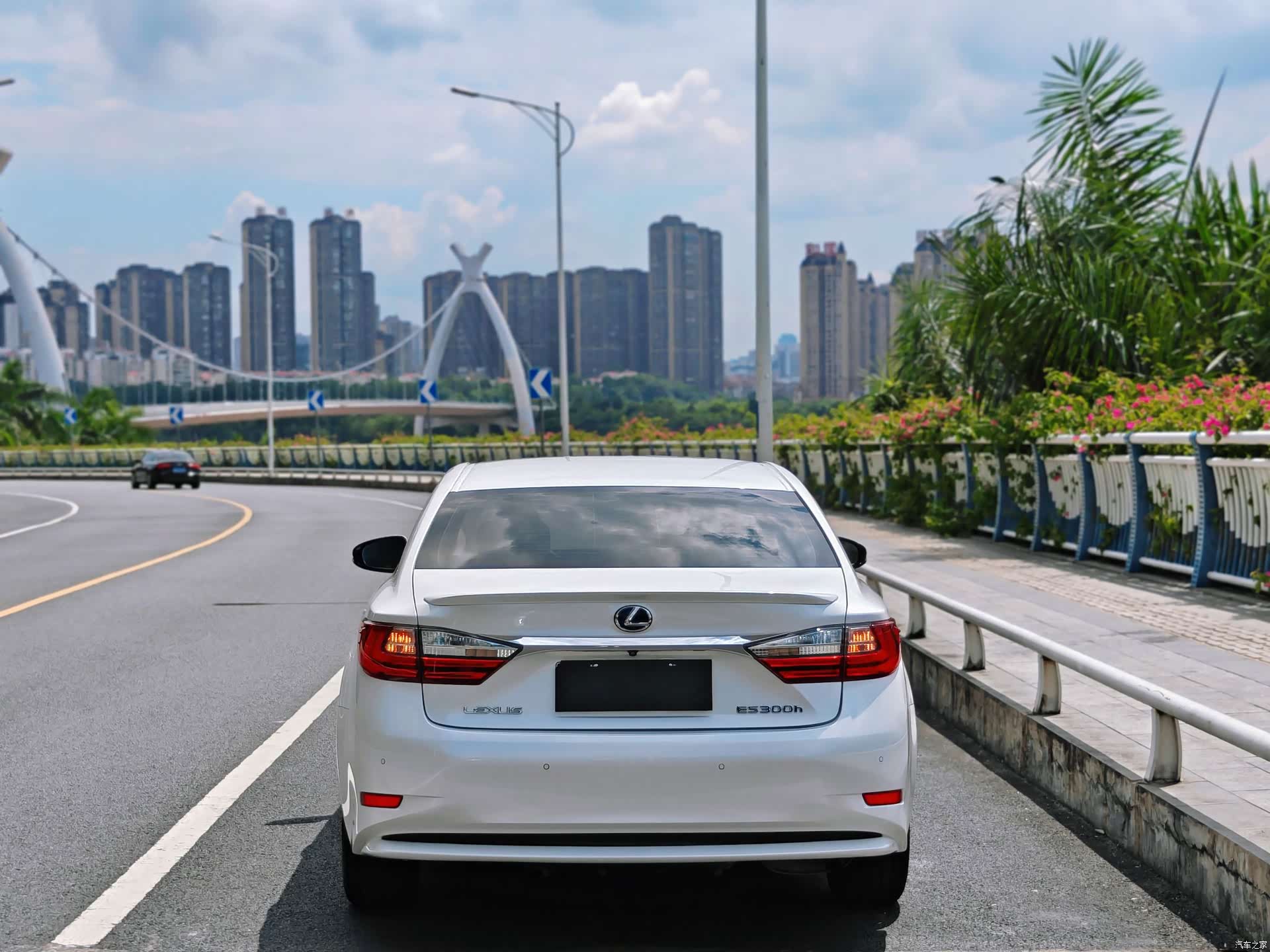 Lexus ES, 2017 все фото