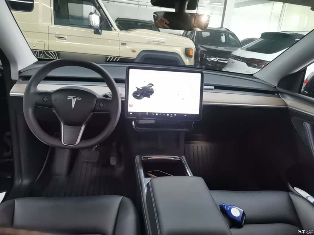 Tesla Model Y, 2021 10