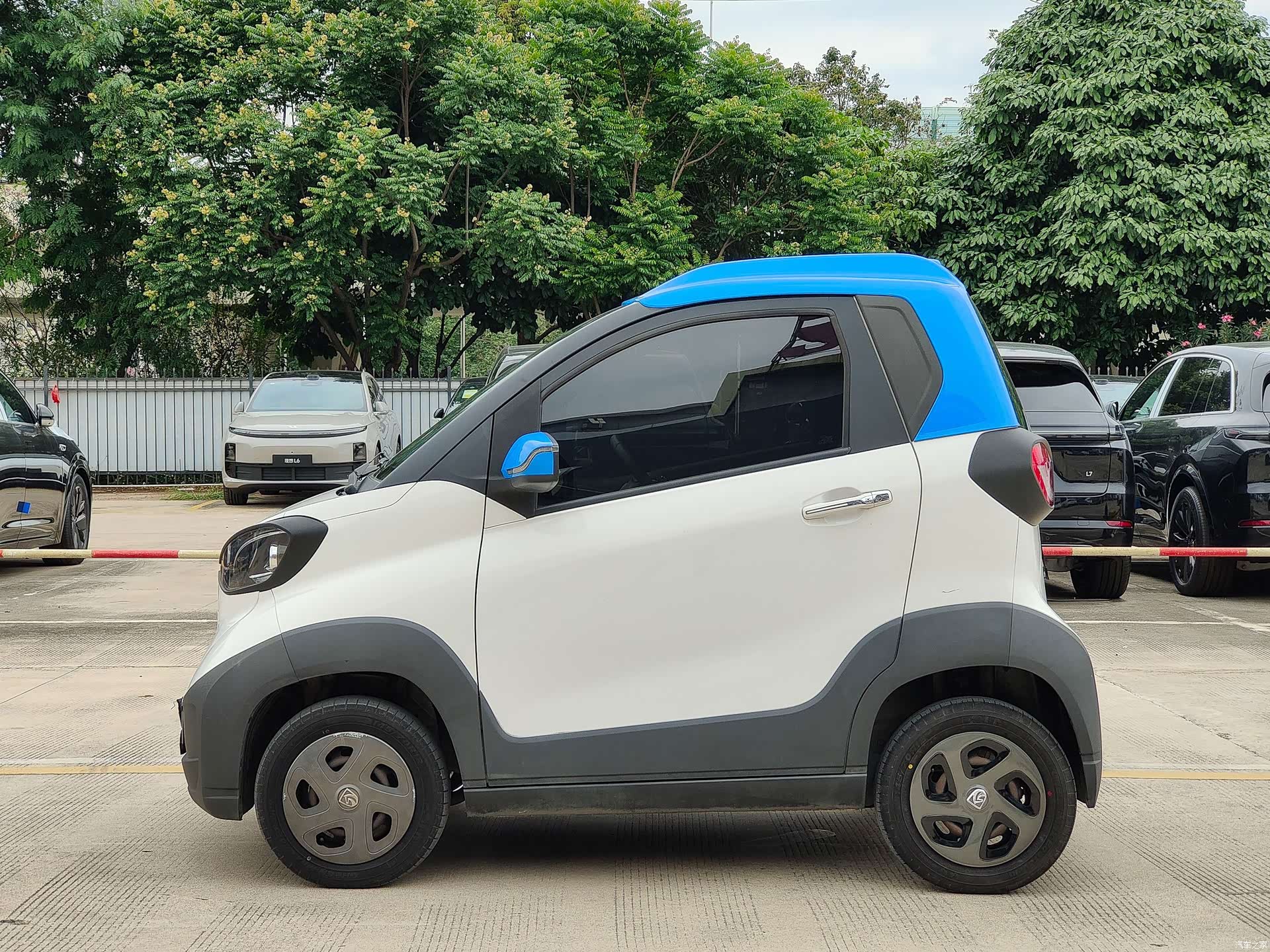 Wuling E100, 2021 4