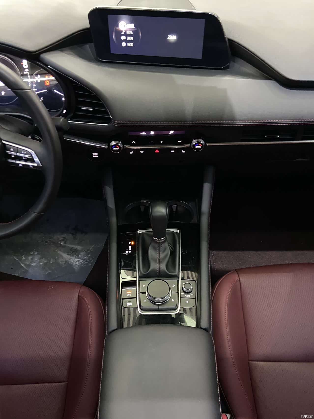 Mazda Mazda3, 2023 18