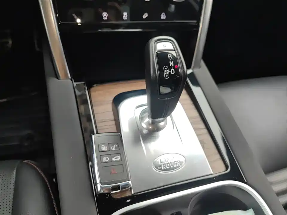 Land Rover Discover sports