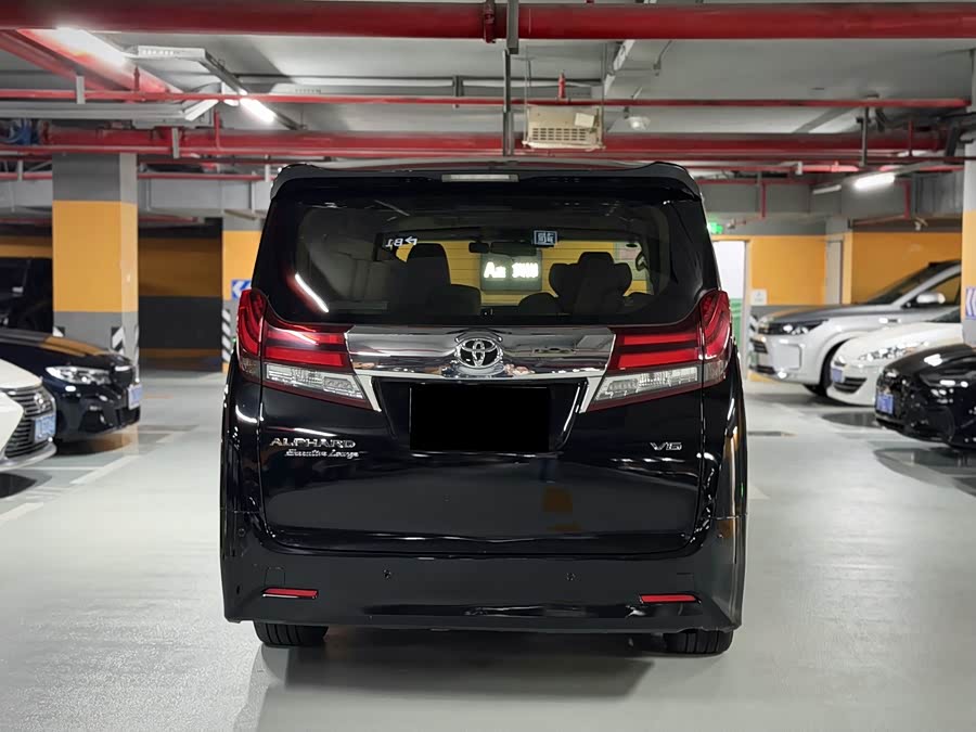 Toyota Alphard 2017, фото 3