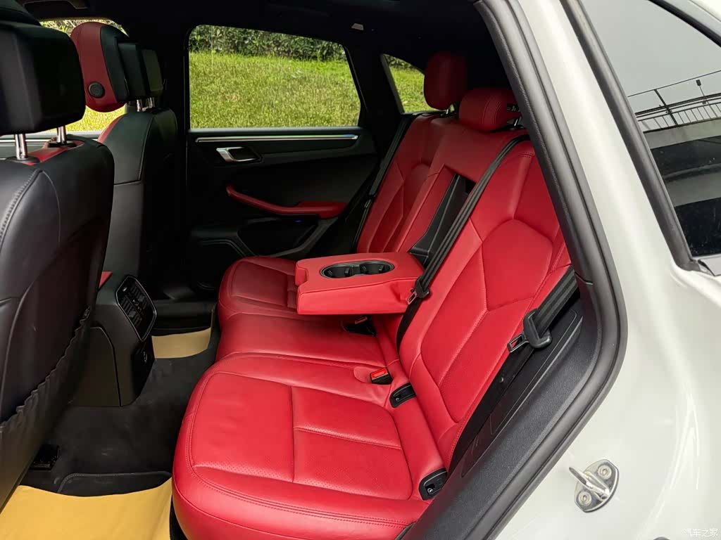 Porsche Macan, 2021 12