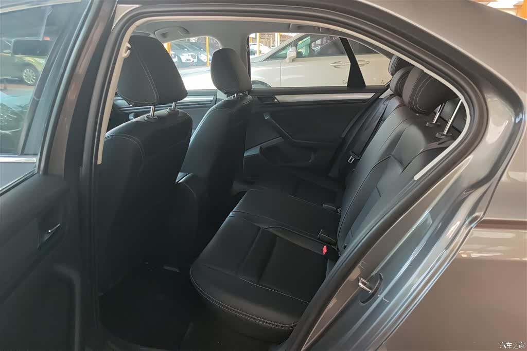 Volkswagen Bora, 2016 11