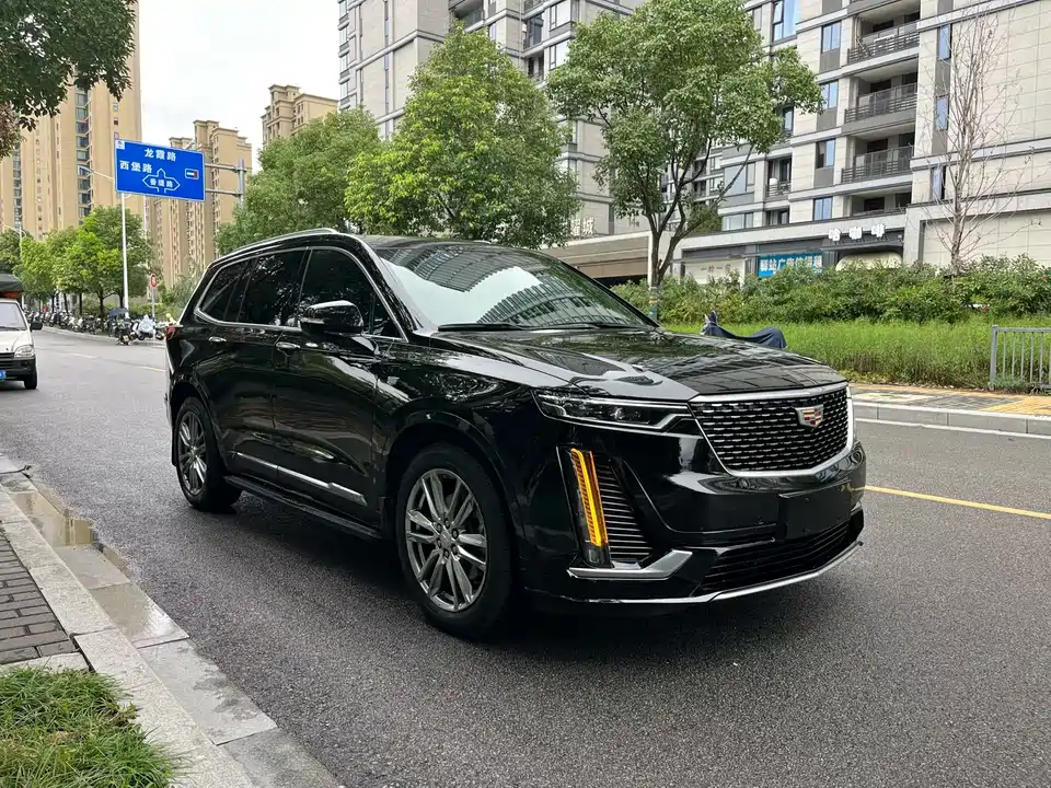 Cadillac XT6