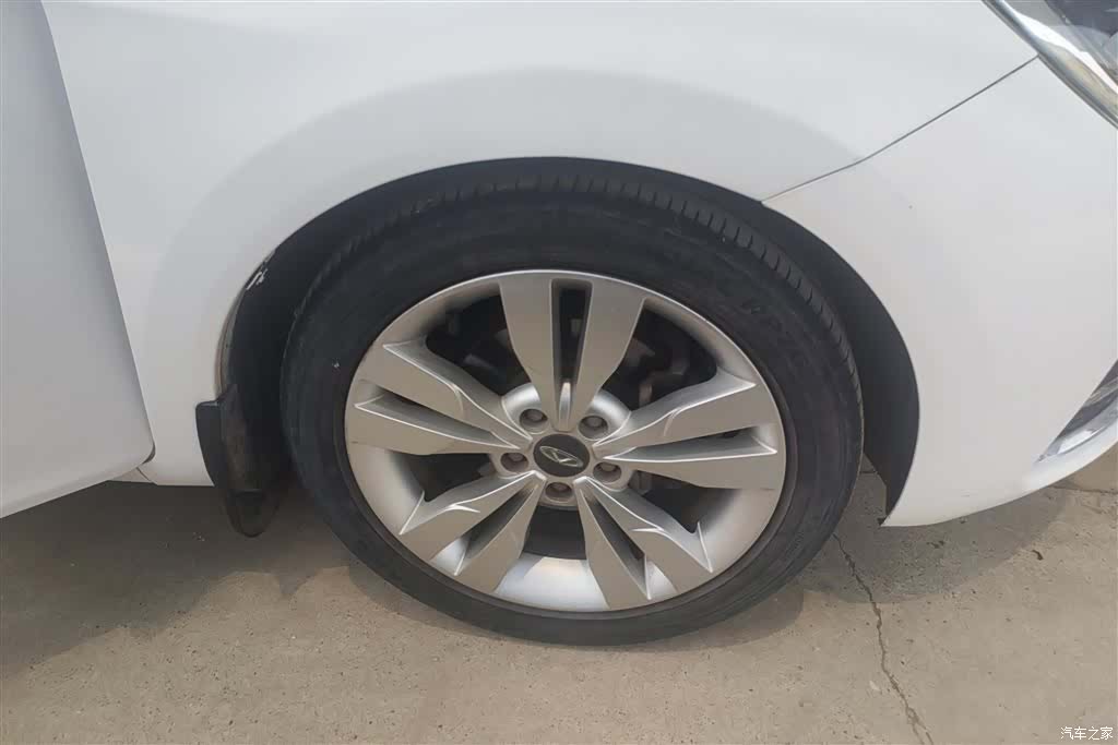 Chery 5, 2016 6