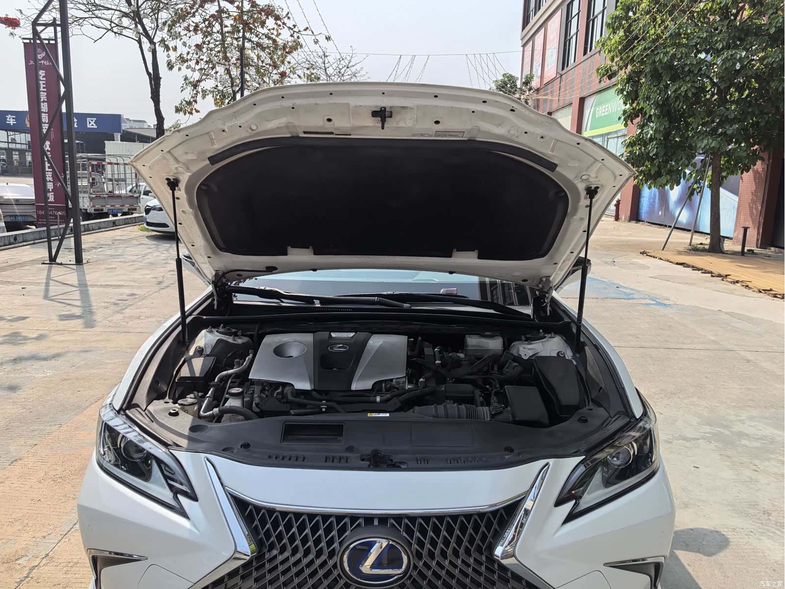 Lexus ES, 2019 19