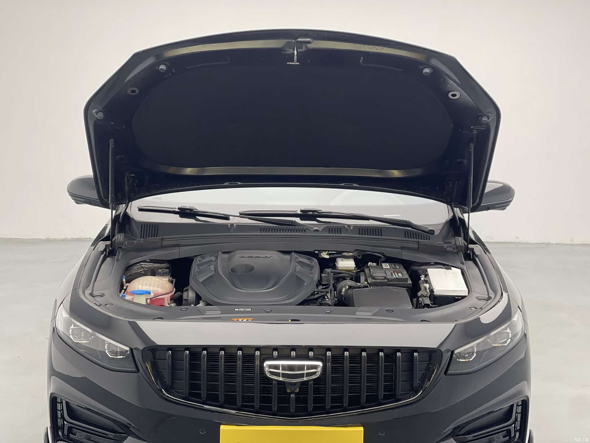Geely Preface, 2024 18