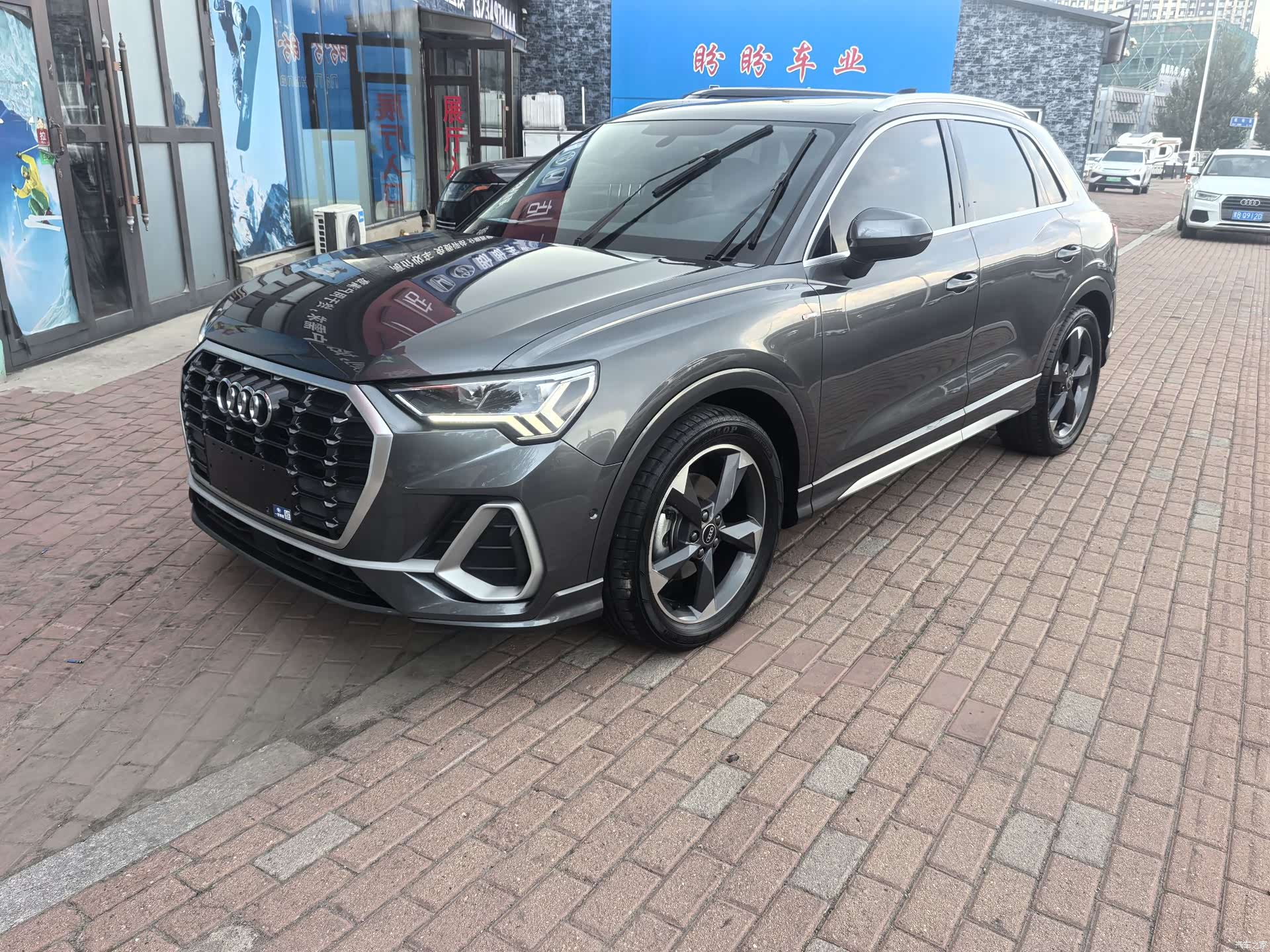 Audi Q3, 2022 1