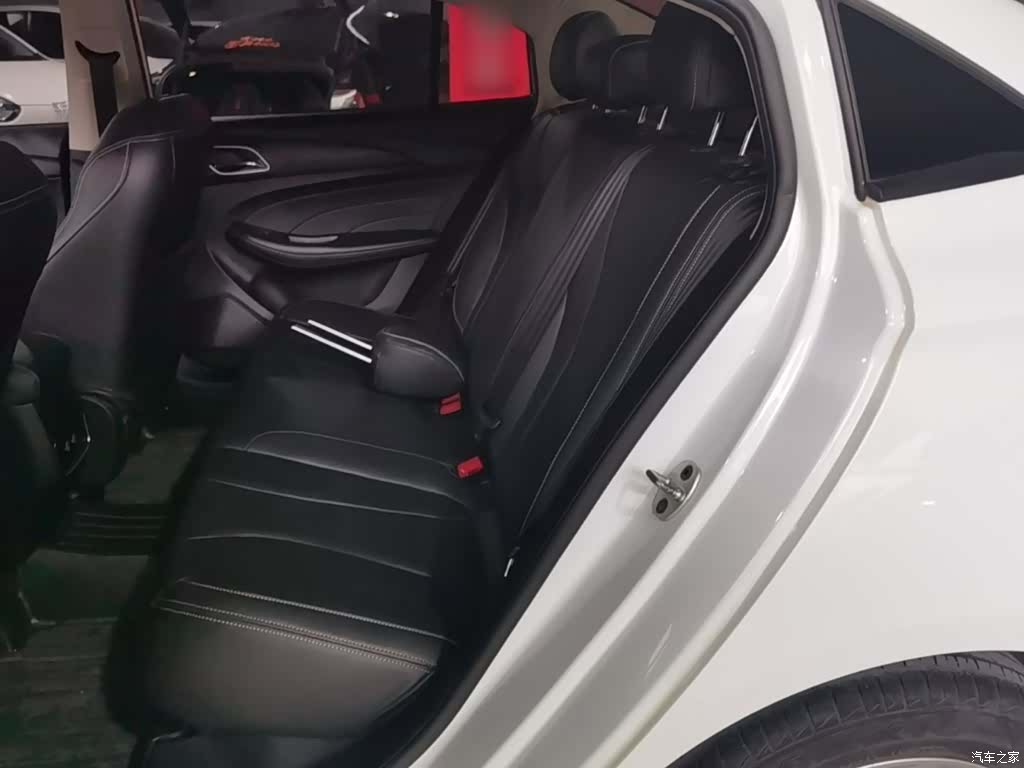Roewe i5, 2021 17