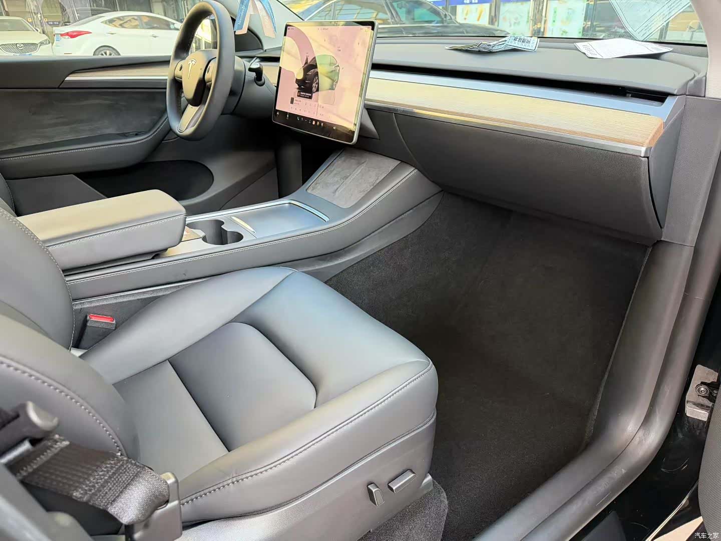 Tesla Model Y, 2023 все фото