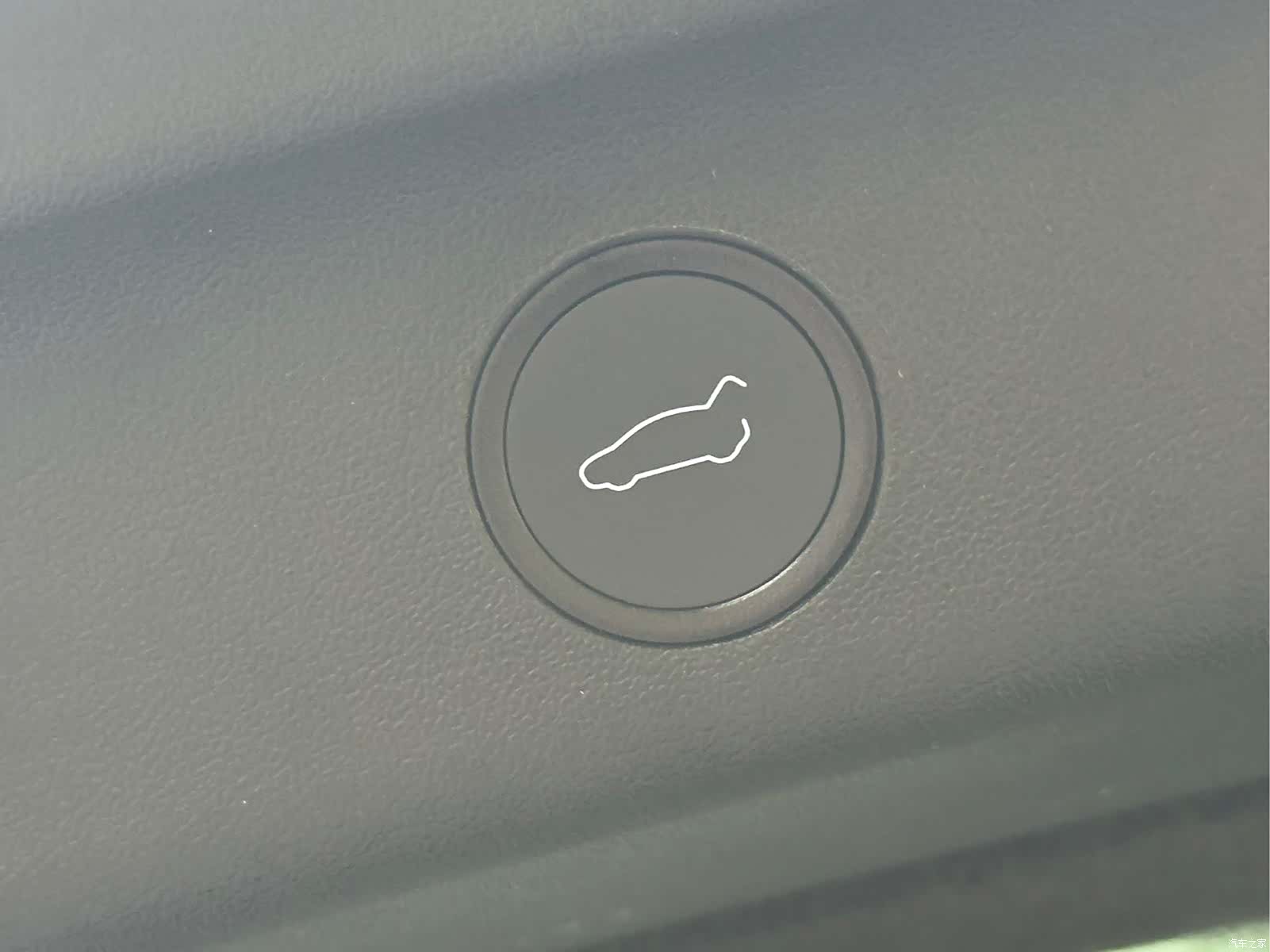 Tesla Model Y, 2022 15