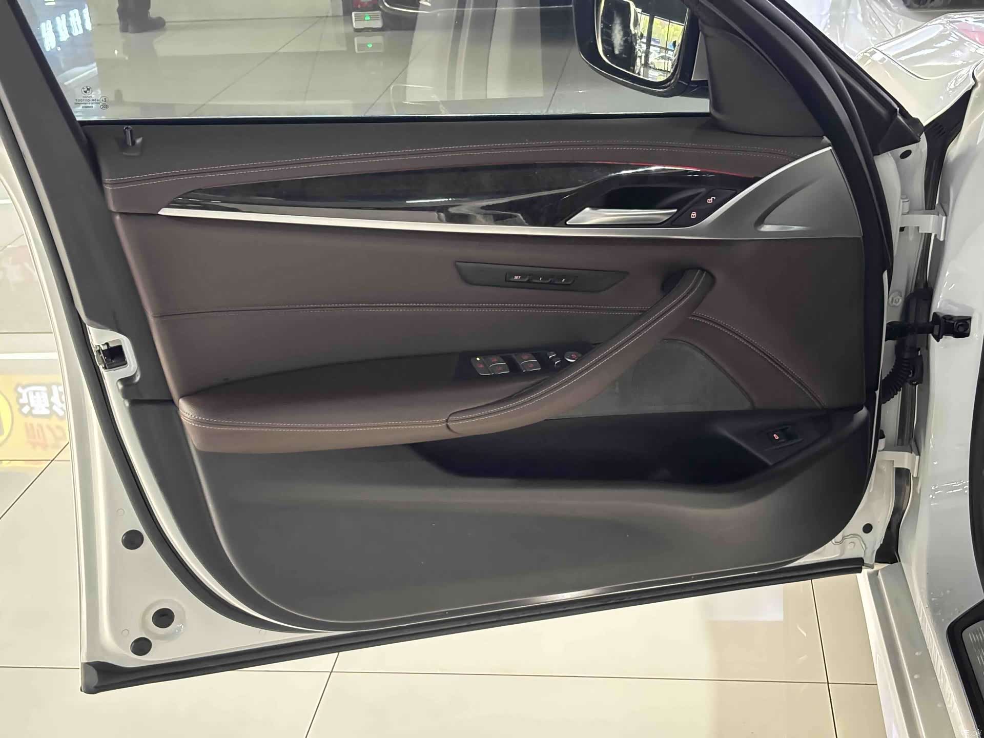 BMW 5 Series, 2022 6