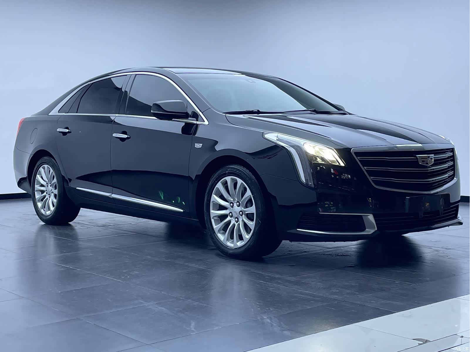 Cadillac XTS, 2019 все фото