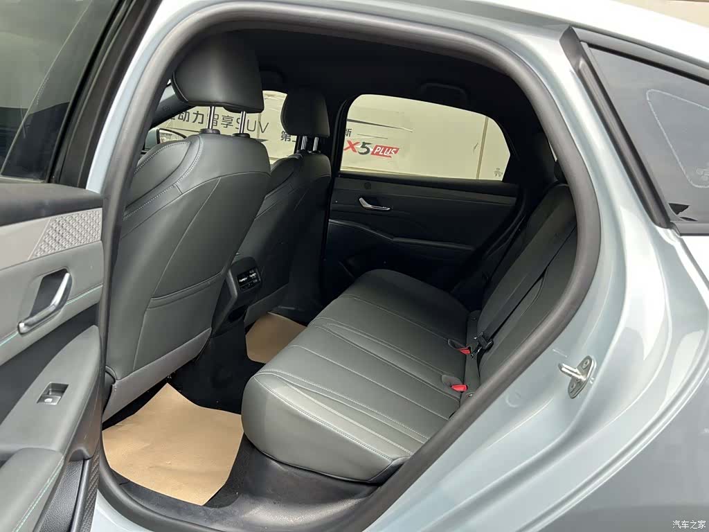 BYD Qin, 2025 10