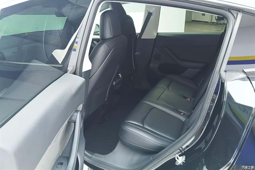 Tesla Model Y, 2022 11