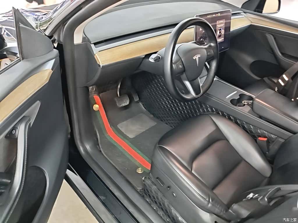 Tesla Model Y, 2022 16