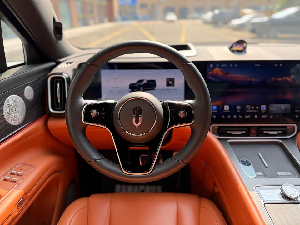 AITO Ask the world M9