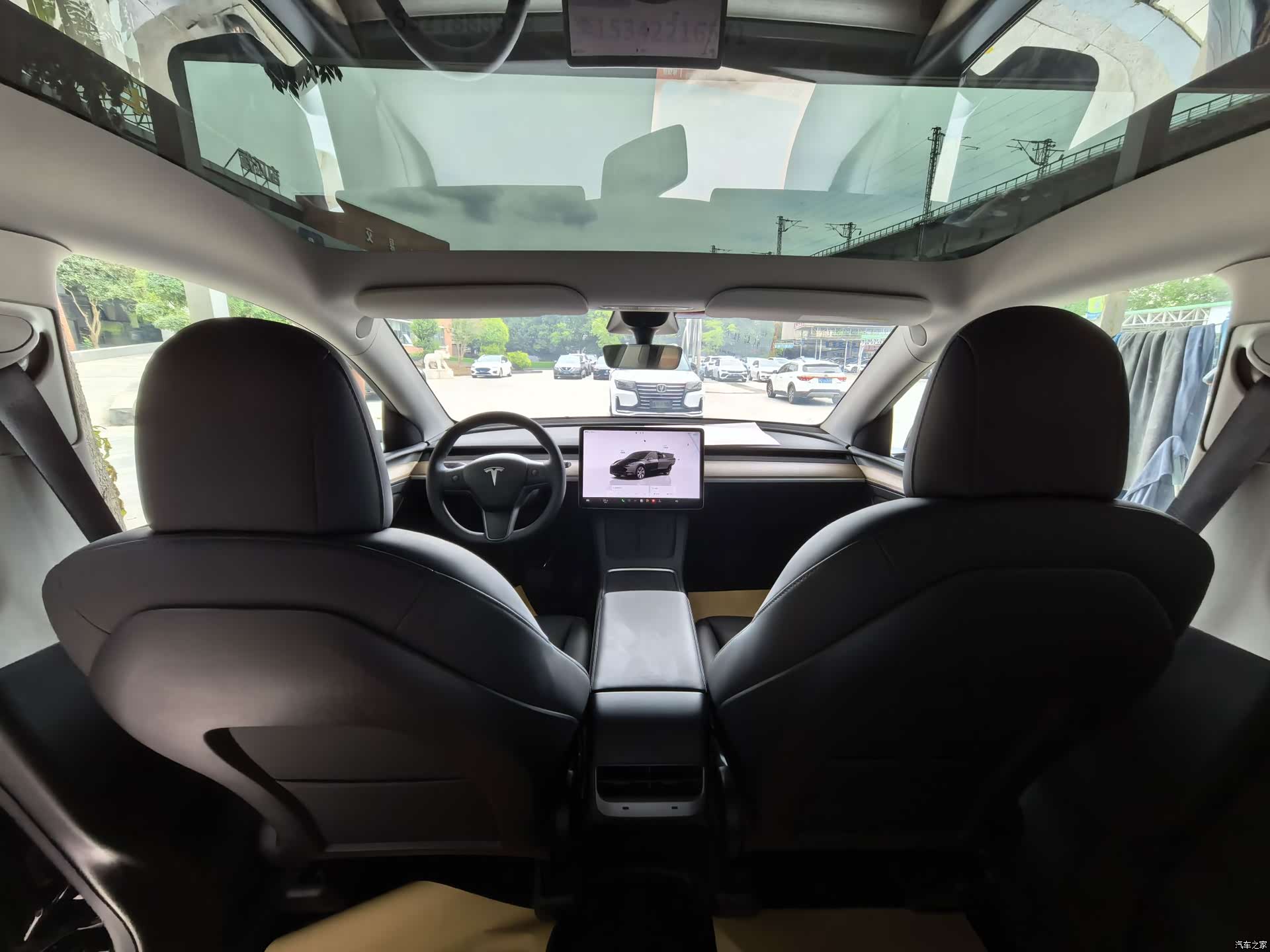 Tesla Model Y, 2022 11
