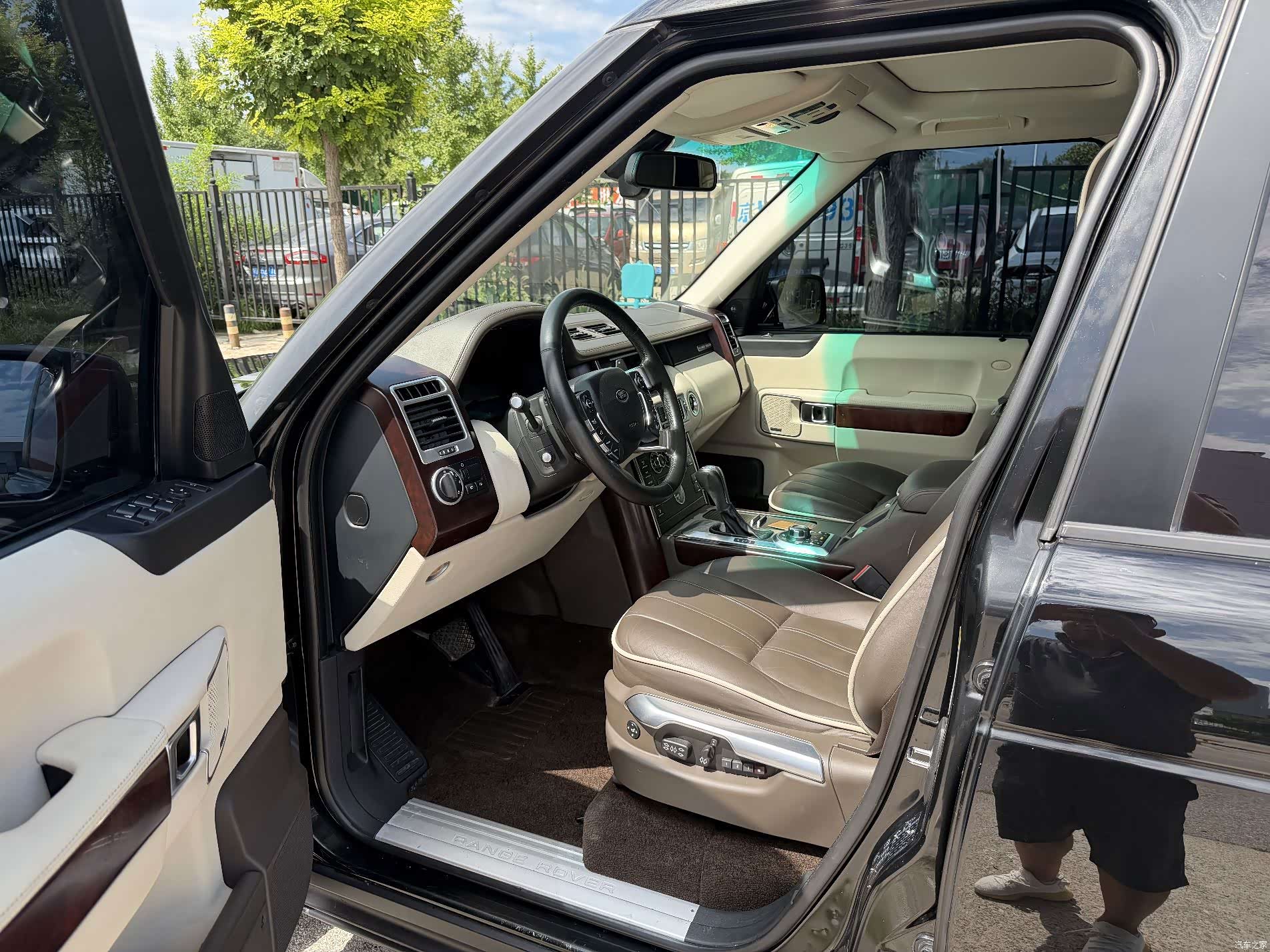 Land Rover Range Rover, 2011 8