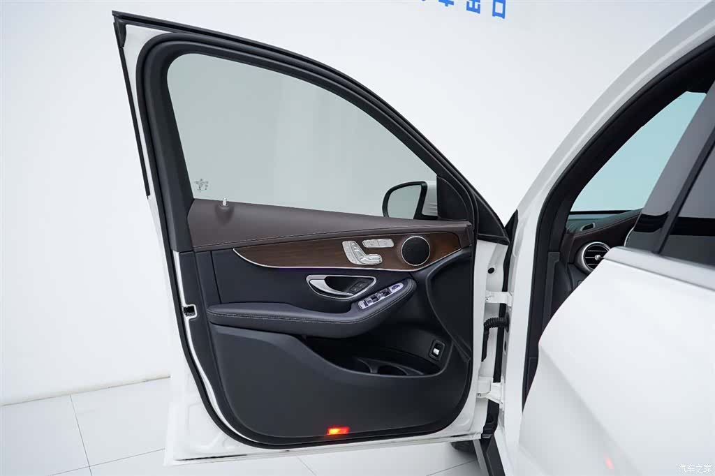 Mercedes-Benz GLC, 2022 19