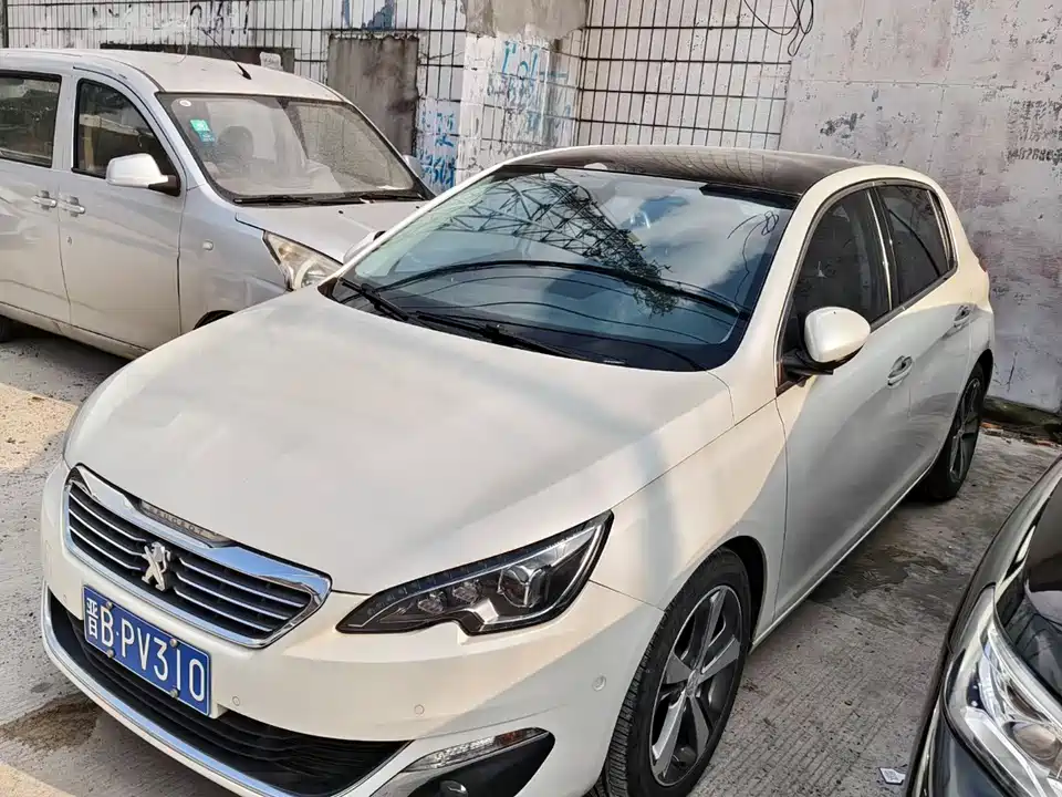 Peugeot 308S