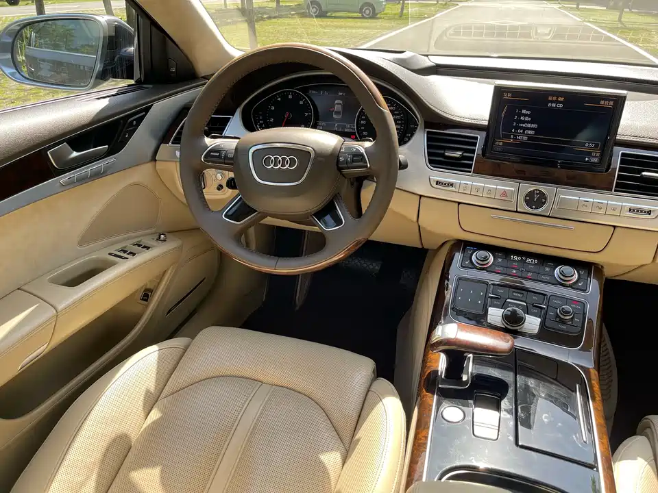 Audi A8