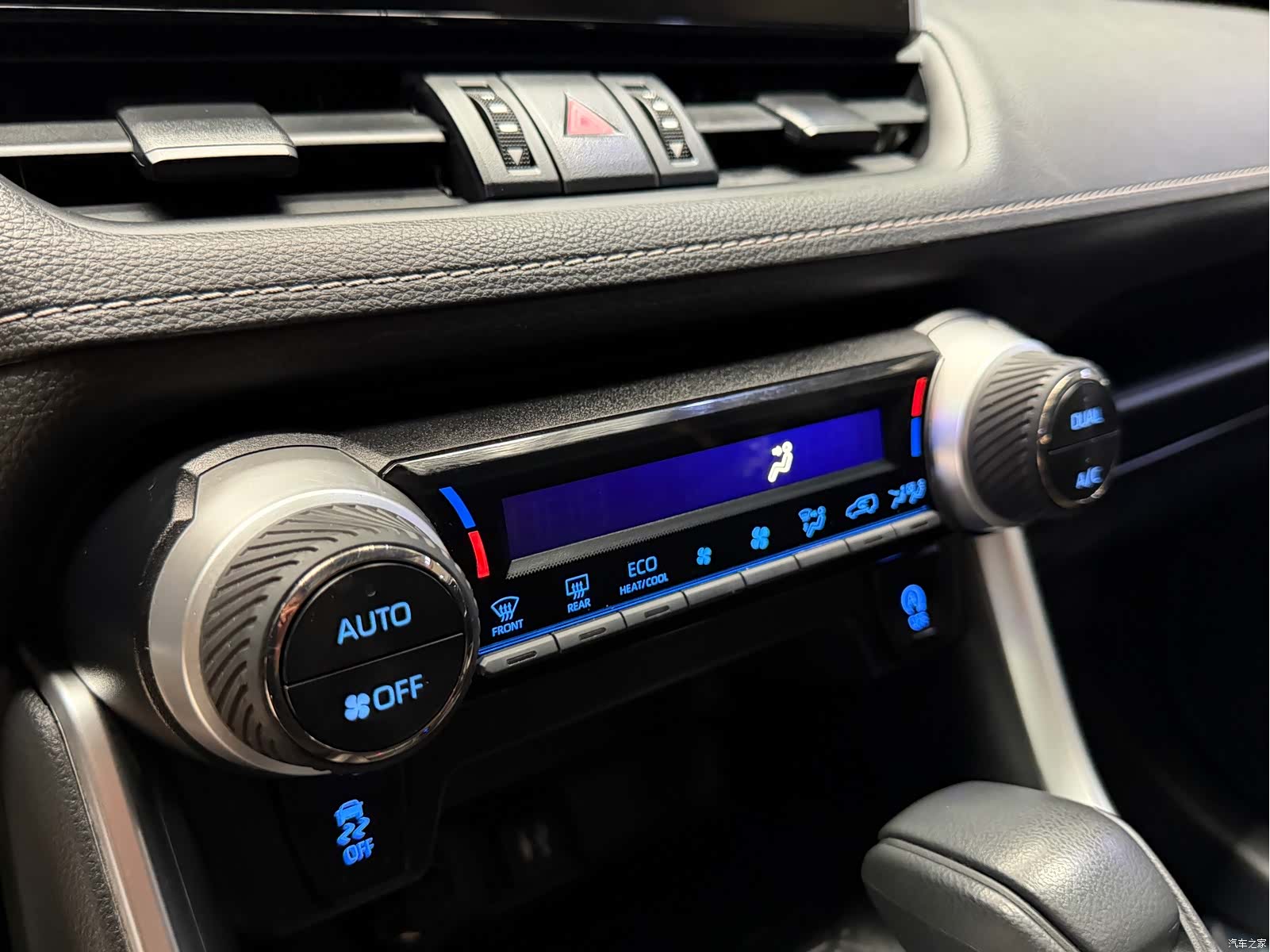 Toyota RAV4, 2022 15