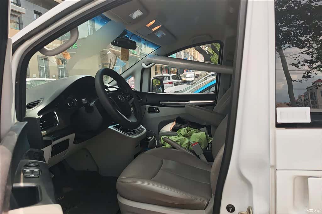 JAC M5, 2015 8