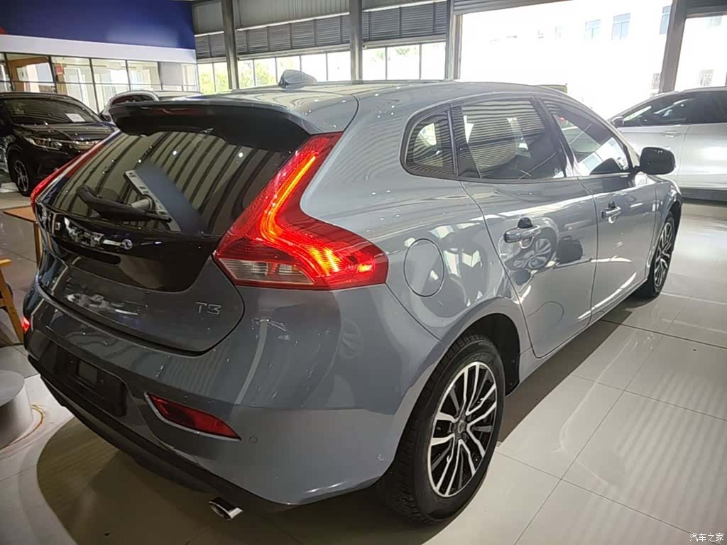 Volvo V40, 2016 7
