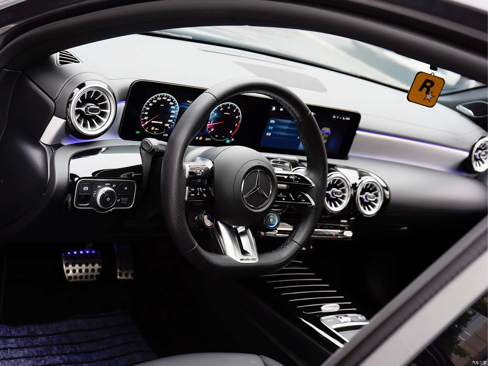 Mercedes-Benz A-Class, 2025 15