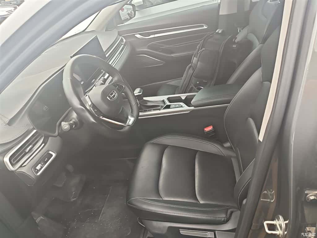 Geely Emgrand, 2023 15