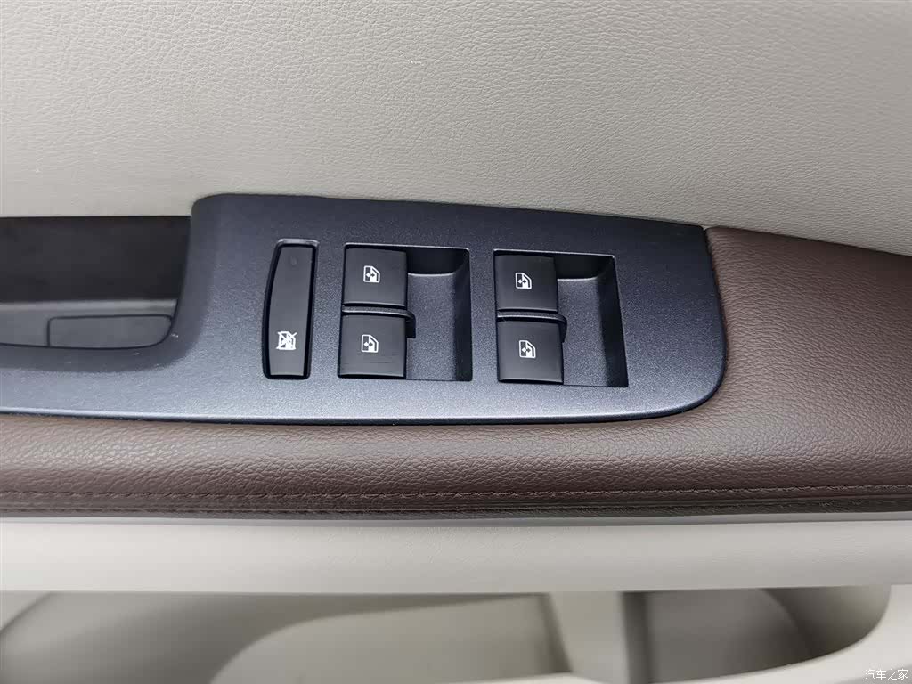 Buick GL8, 2021 9