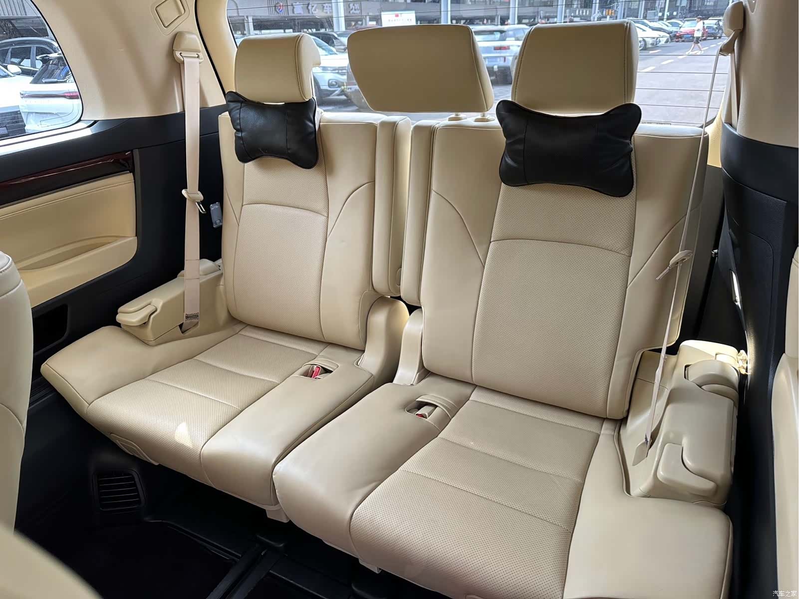 Toyota Alphard, 2018 9