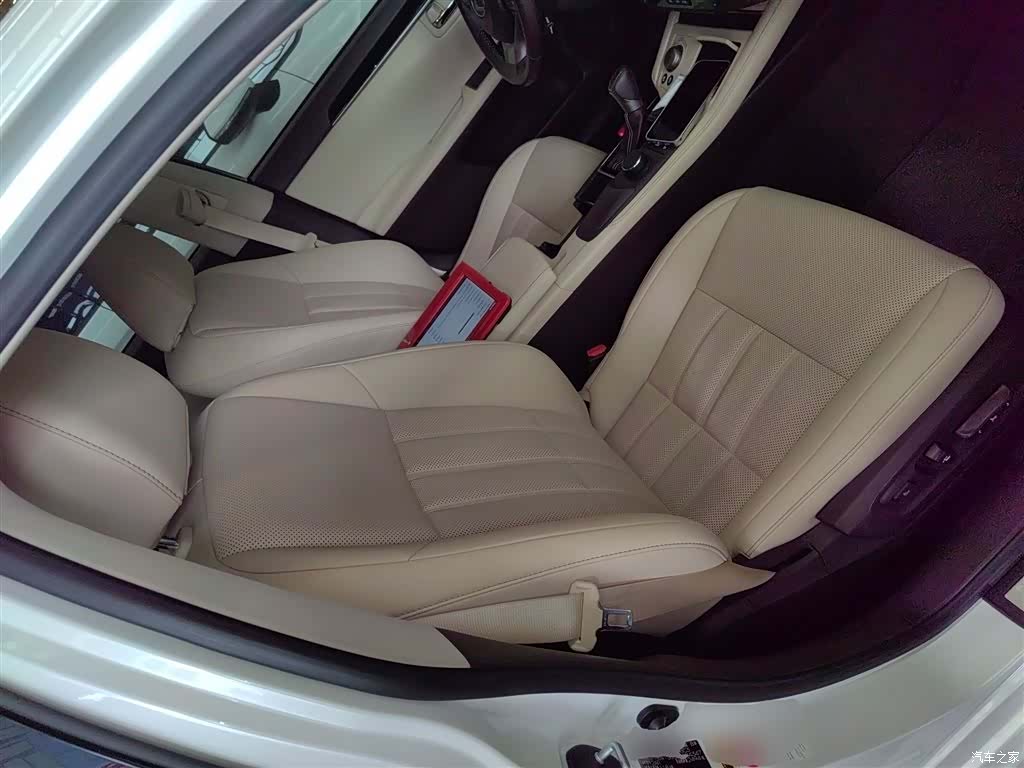 Lexus ES, 2018 17