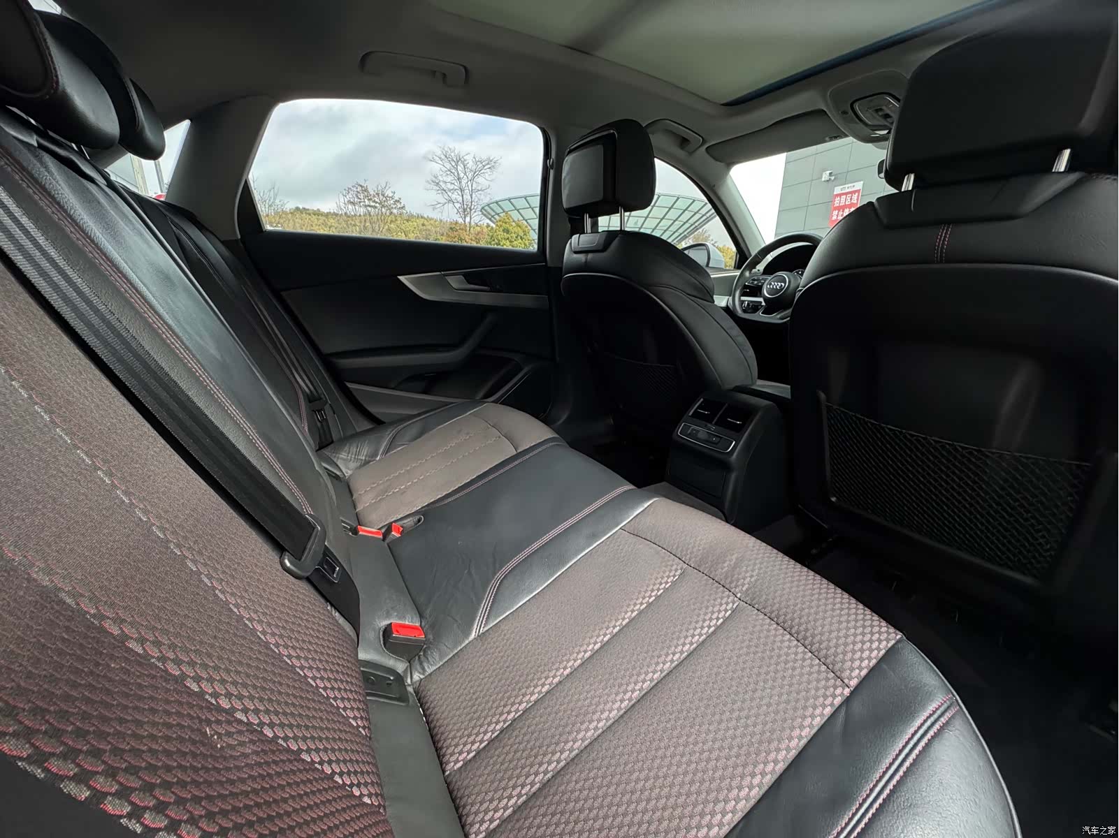 Audi A4L, 2018 7