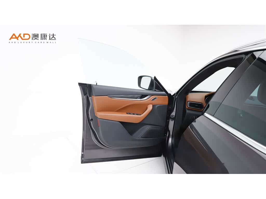 Maserati Levante, 2022 10