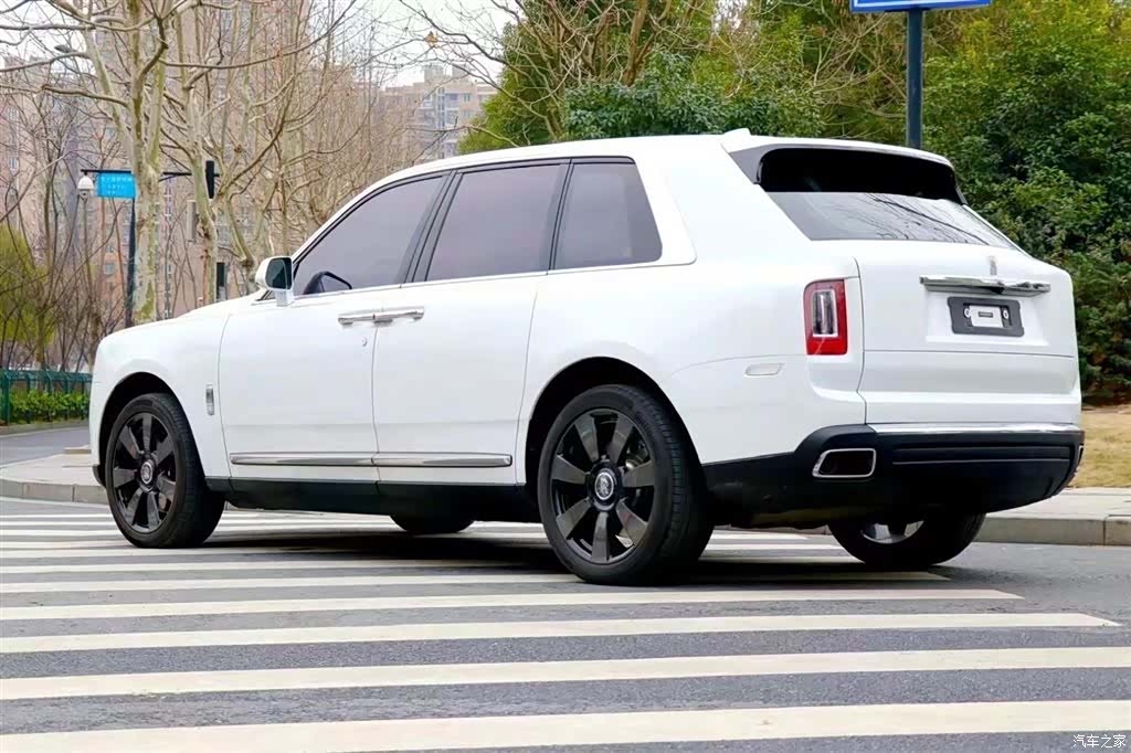 Rolls-Royce Cullinan, 2021 все фото