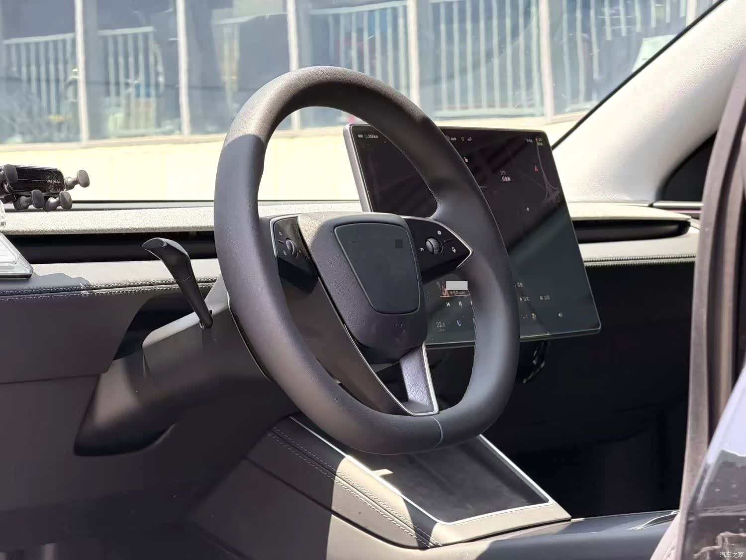 Tesla Model Y, 2025 9