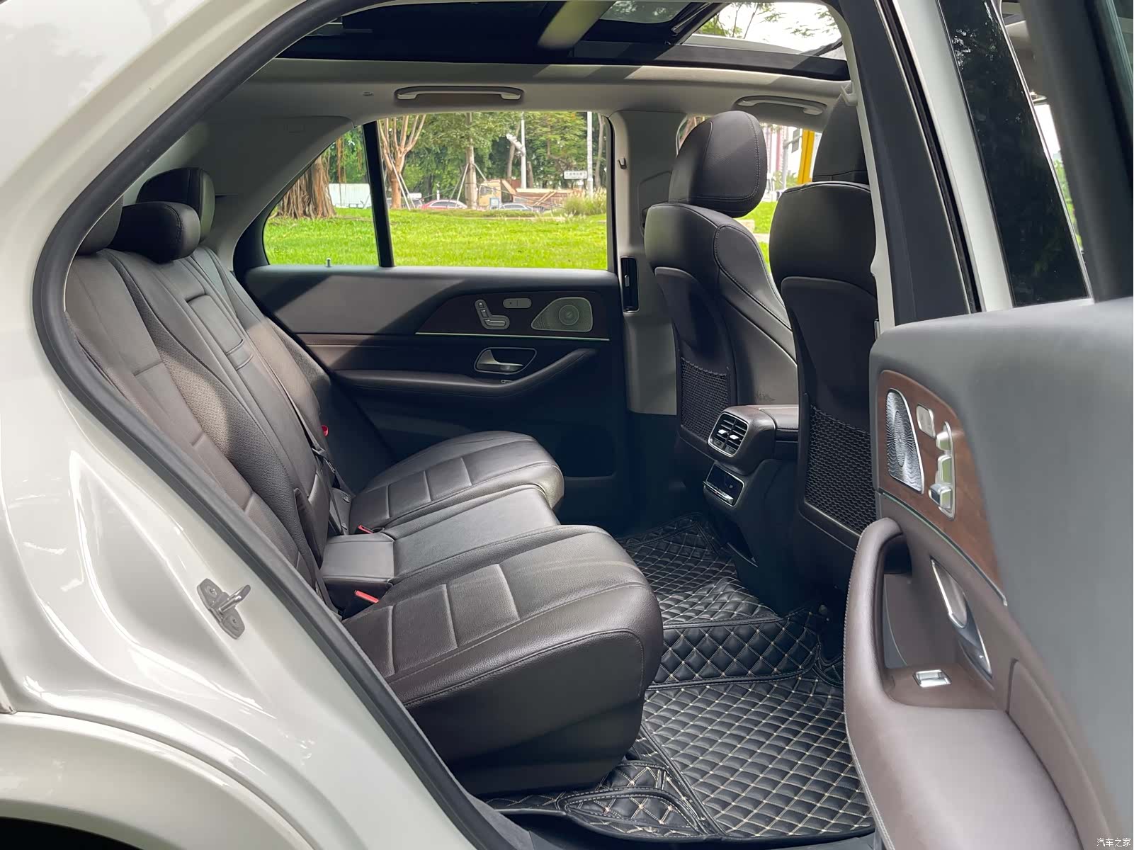 Mercedes-Benz GLE, 2019 24