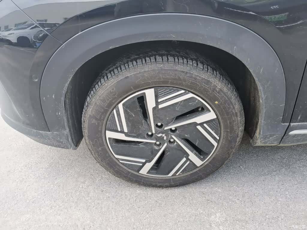 Wuling Starlight, 2025 23
