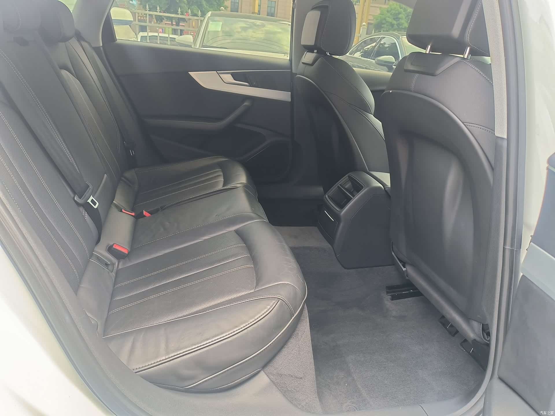 Audi A4L, 2020 4